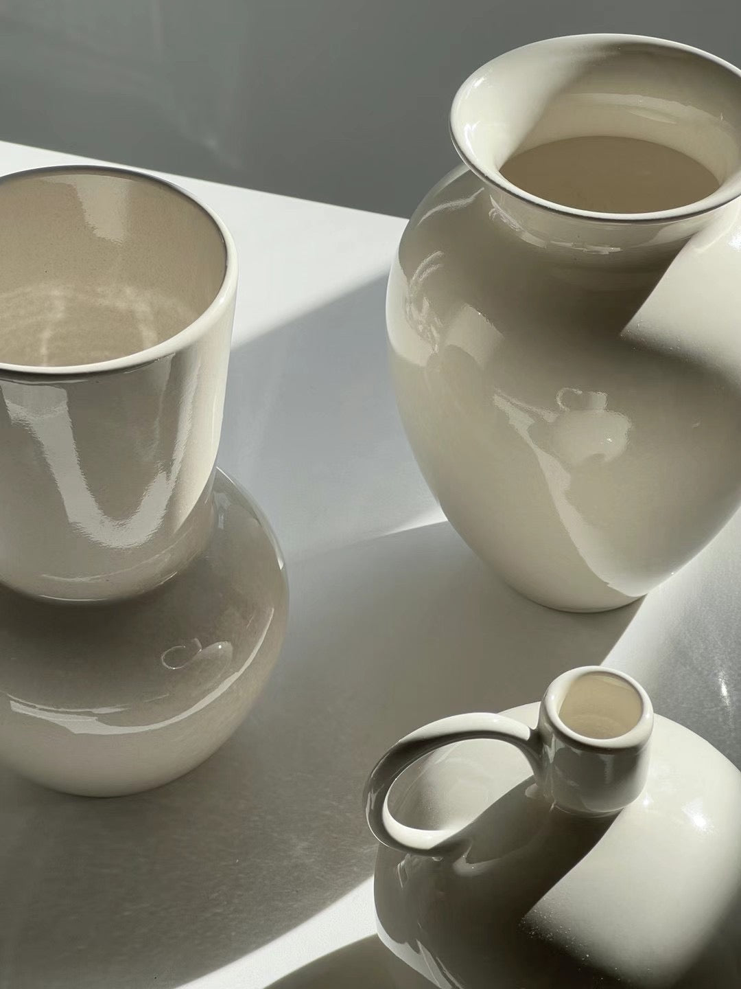 NR Ceramics tall vase 04