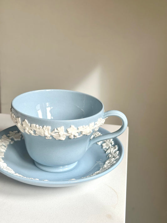 Wedgwood teacup and saucer 03