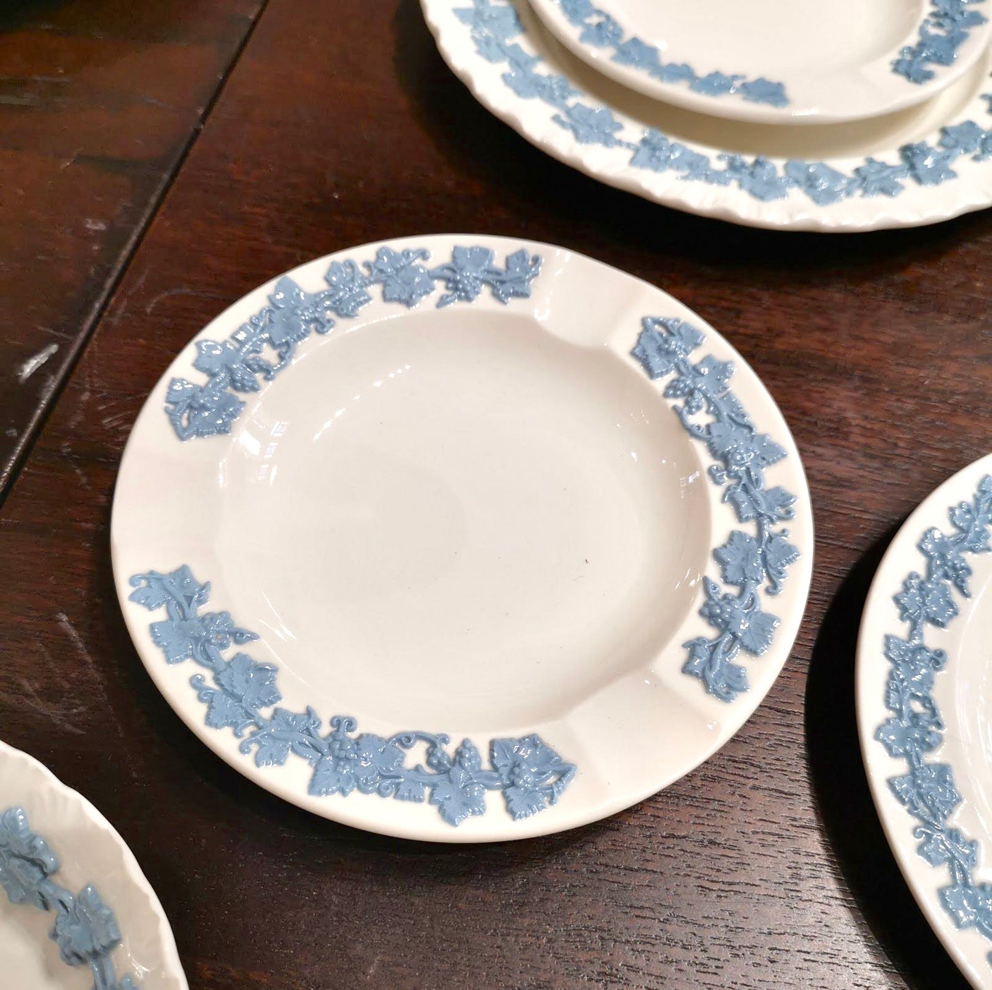 Wedgwood small dessert plate 01